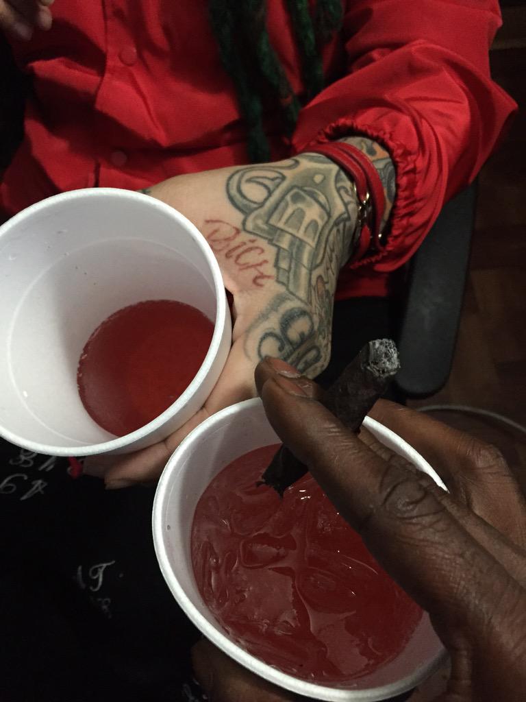 BlazeMoolaH's tweet photo. Blood BrotHers @9MMARMY http://t.co/3T8YRXmFDl