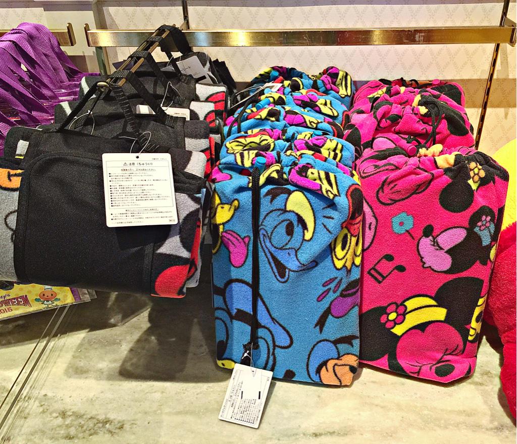 Mezzomikiのディズニーブログ Twitter वर あったかミッキーのレジャーシートやドナルド ミニーちゃんのポータブルクッション 再販中です 価格1800円 各価格1600円 Http T Co 1uyynmdfyi Http T Co D7a1fce0ec