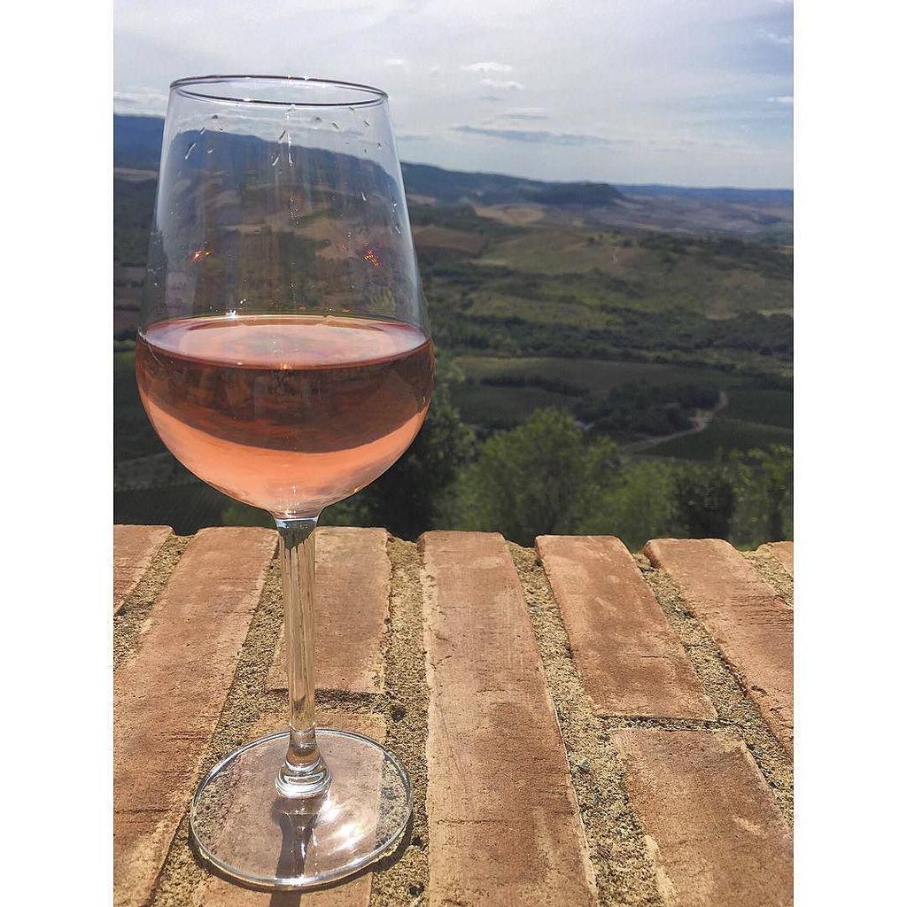 WeTuscany's tweet photo. Our view for Wine Wednesday just two weeks ago. A bit more scenic than my current living room view. 🍷 | @cdvelona 
… http://t.co/uPxfzfjG9t