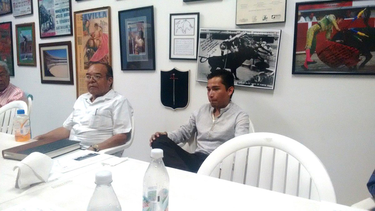 Muchas Gracias a la Peña Seda y Oro por la invitación a compartir con ellos. 

#RodolfoMejia #ElTuco #SedayOro