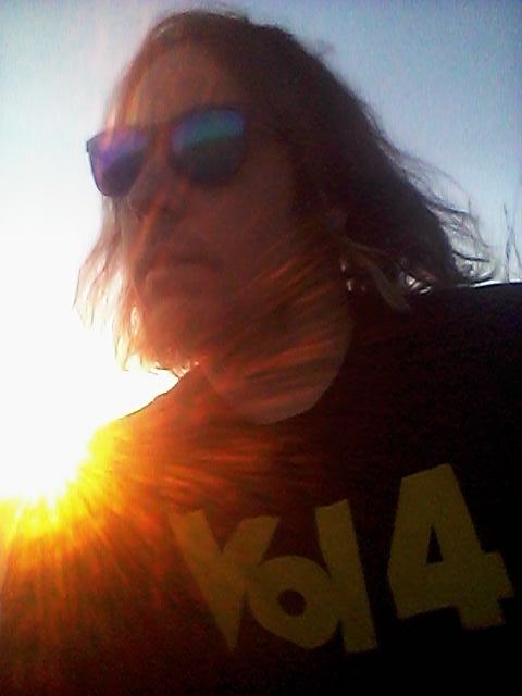 SOURVEINOFFICAL's tweet image. #Volumefour#vol4#happyhourshades