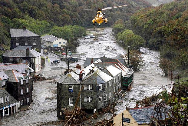 WMNNews's tweet image. Goodbye and thank you. End of an era as Chivenor says goodbye to search &amp;amp; rescue helicopters ow.ly/SSgdj