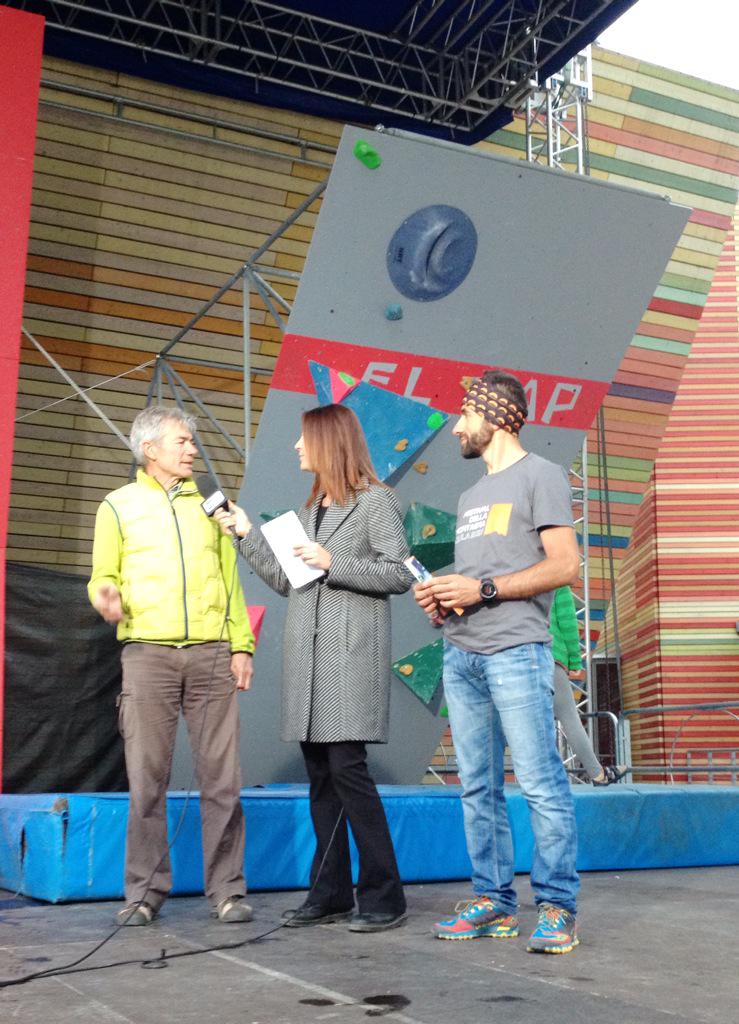 FestMontagnAq's tweet photo. In diretta dal Parco del Castello BuongiornoRegione con Igor, #PatrickGabarrou e altri ospiti #FdM2015 @Tg3web http://t.co/JG8C1qRawt