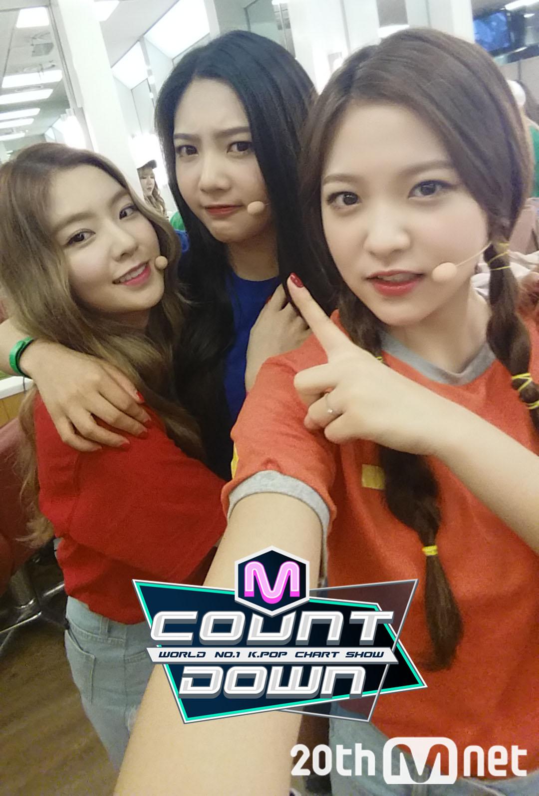 CQNhHwKU8AAar-u.jpg:large