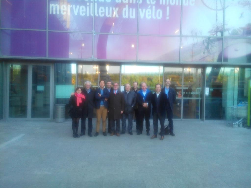 JFVpro's tweet photo. Paris Kléber commence sa convention avec une spécialité locale... http://t.co/3KTQBI2lcB