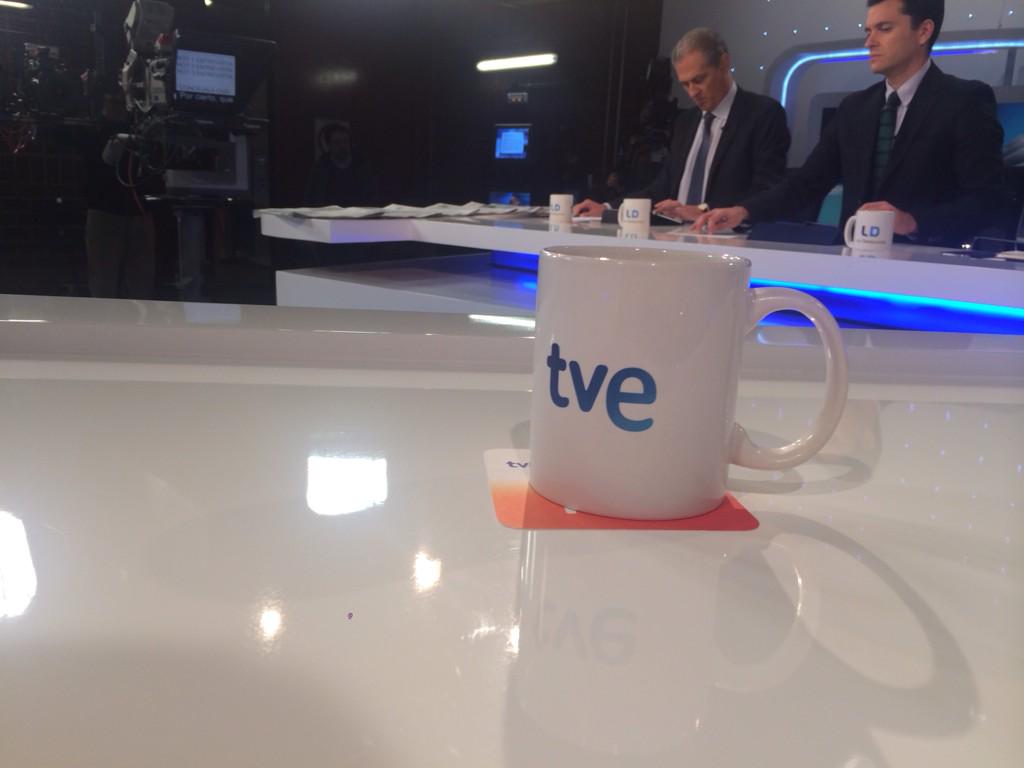 Albert_Rivera's tweet photo. Empezamos en @Desayunos_tve en @tve_tve http://t.co/NXDpn20AbK