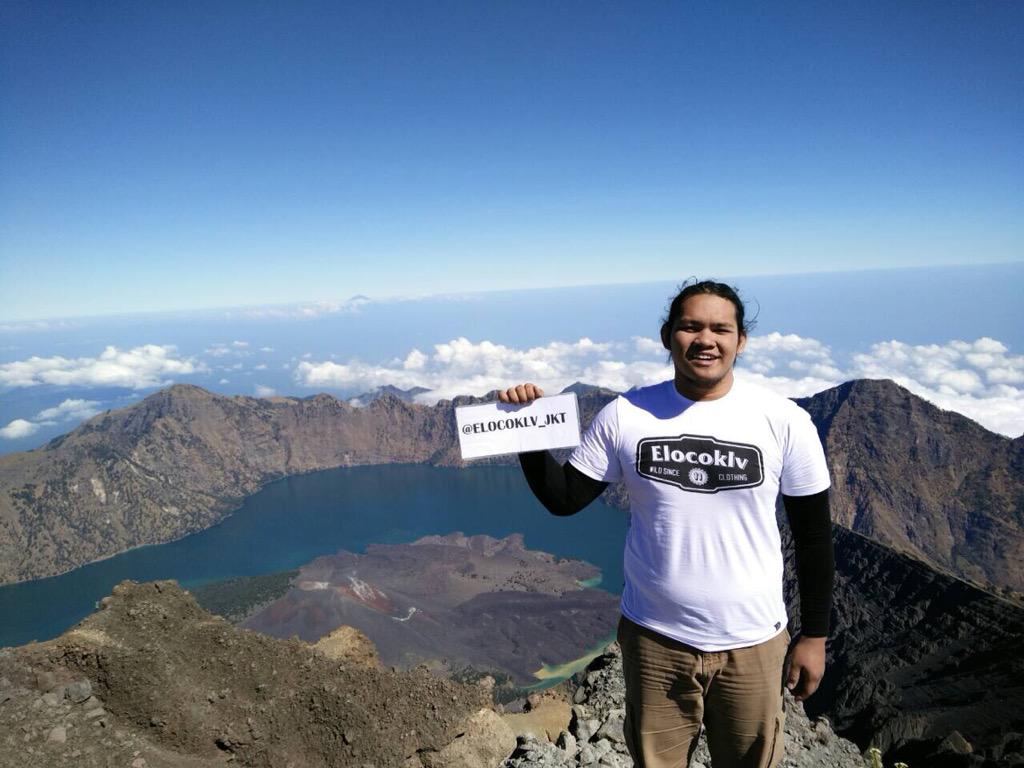 thx for <a href="/dikasinatra/">Dika sinatra</a> , nice pic at mount rinjani