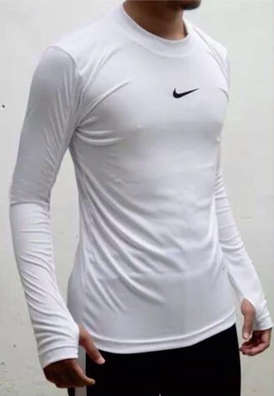 UASShop's tweet photo. Tetap tampil keren di lapangan hijau, kenapa tidak?? ready baselayer keren. hanya 40k. Jogja ready COD. http://t.co/iiFm03LnUB