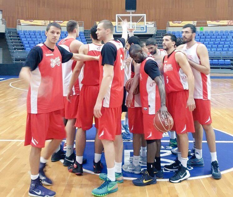 BaloncestoSev's tweet photo. A las 21:30 nos enfrentamos al @CB1939Canarias en su partido presentación. En directo por @RTVCes #cbsevilla http://t.co/ZO7Yopwf8G