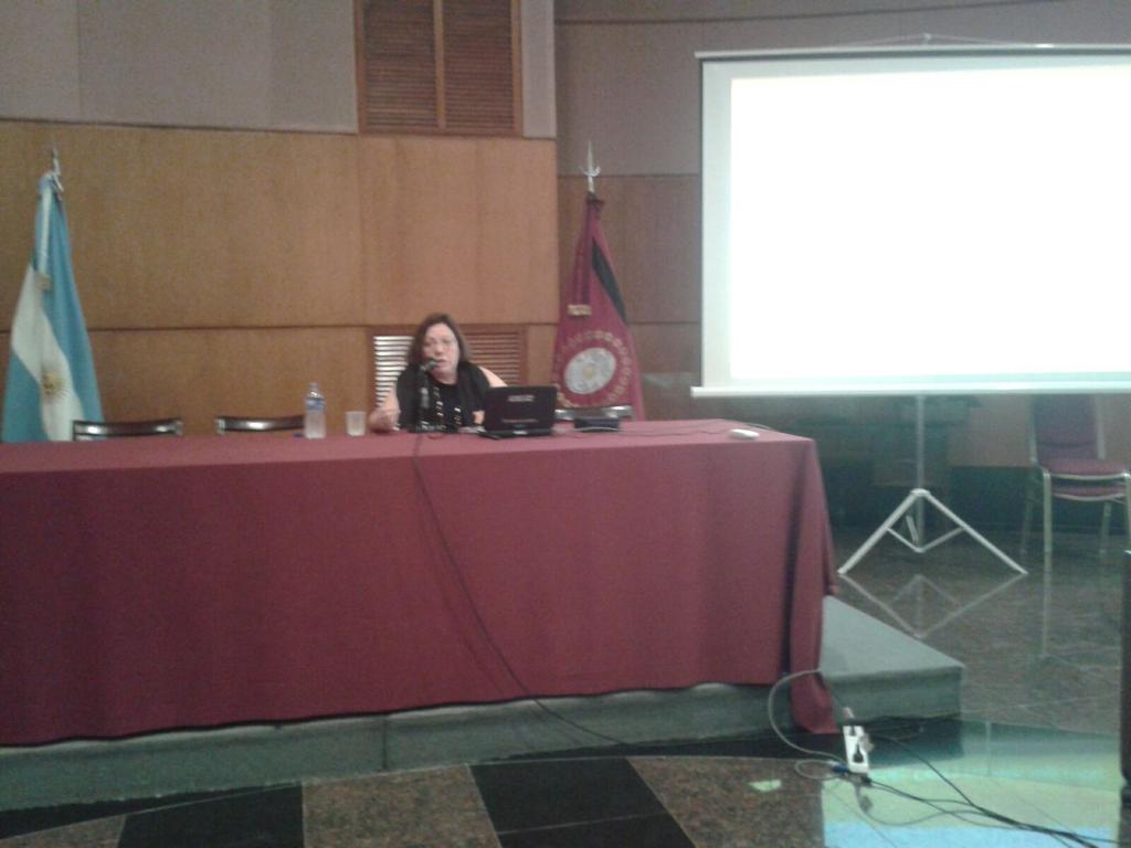 ASET_Salta's tweet photo. [Ahora] Silvina Orta Klein en el Congreso de Educación Tecnológica organizado por @ASET_Salta @rdibashur @ticsalta http://t.co/fAAK63bKkl