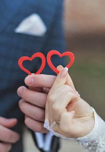 انه وگلبي گعدنه وجبنه طاريك ؟؟
عليك الله انتبه ما حكتك رجلك ....