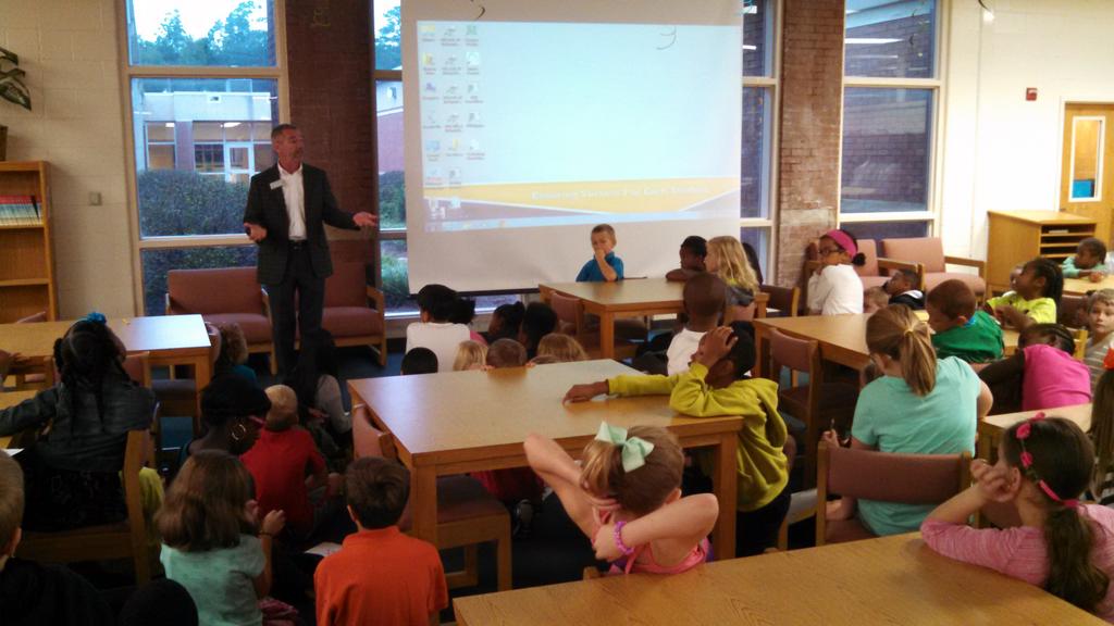 mediamanchris's tweet photo. Thanks @blantonbrian for being our 21st century skills expert for our media redesign. #ensuringsuccess #dopbl #gaed http://t.co/KKnXX52apz
