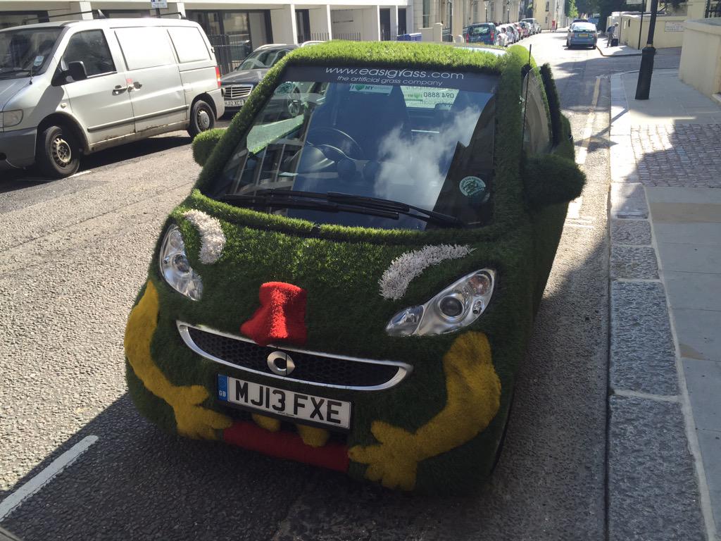 Fraser2703's tweet photo. Out and about in London with the #easibug today. http://t.co/ALbdhbuwqt http://t.co/hFXkj5ThJS