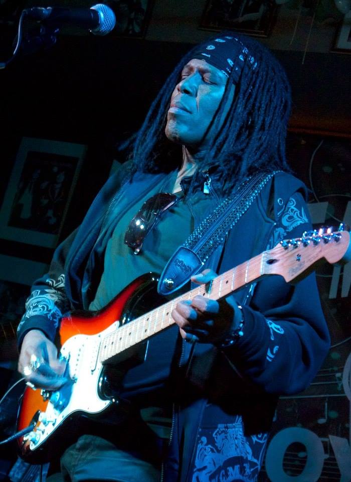 RedBarDorking's tweet photo. The amazing ALIX ANTHONY BAND return to RED this Saturday http://t.co/03RK0yshrI