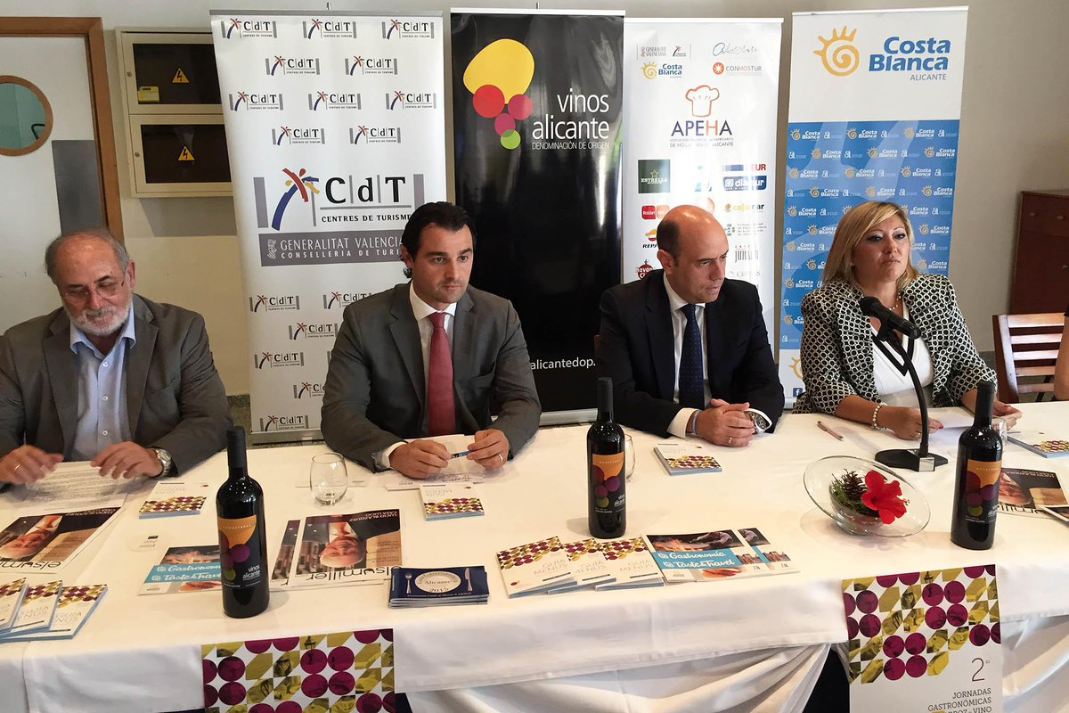 dipuAlicante's tweet photo. #APEHA organiza del 2 al 31 de octubre unas jornadas gastronómicas para difundir el arroz y el vino alicantinos! http://t.co/2HMLiNyEos
