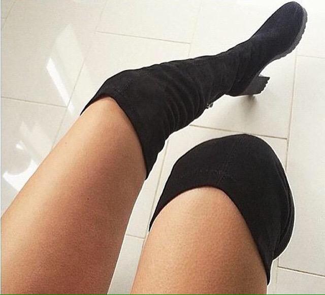 _MJBoutique's tweet photo. Ready to preorder now over the knee CARMEN boots just £22.50 http://t.co/eOWIcPmCmt