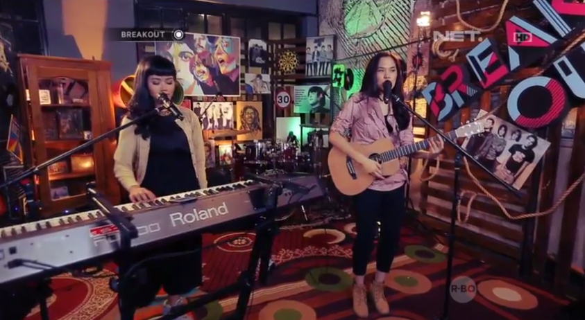 RoshRozy's tweet photo. kereeeennn :D RT @breakoutnet: Can't Feel My Face cover by @sherylsheinafia and @yurayunita #BreakoutNETFirstSight http://t.co/wjeG1HLwJx