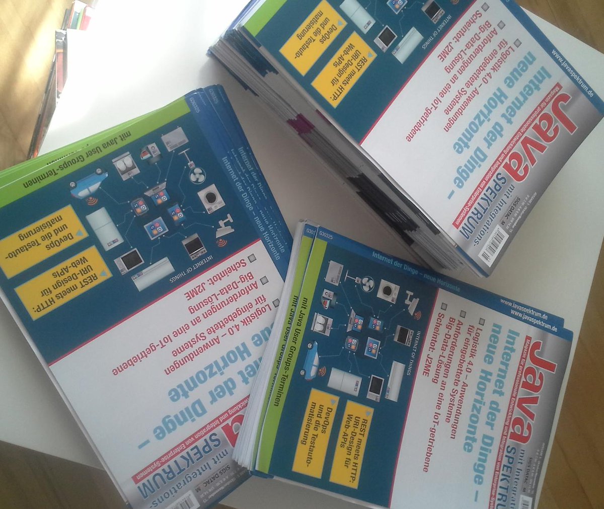 RudolfGroetz's tweet image. #MQNV2015 just arrived from our MediaSponsor #JavaSPEKTRUM -> for the attendees of #MobileQualityNightVienna