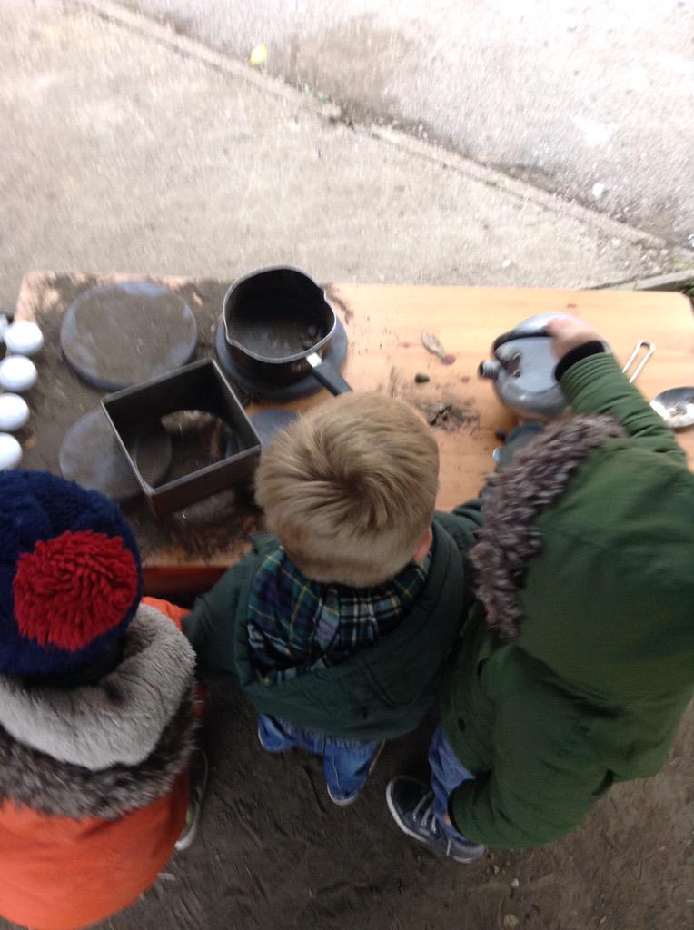 pinesnursery's tweet image. The next new handmade feature of our mud kitchen 💚 #pinesNursery #funPlayTime
