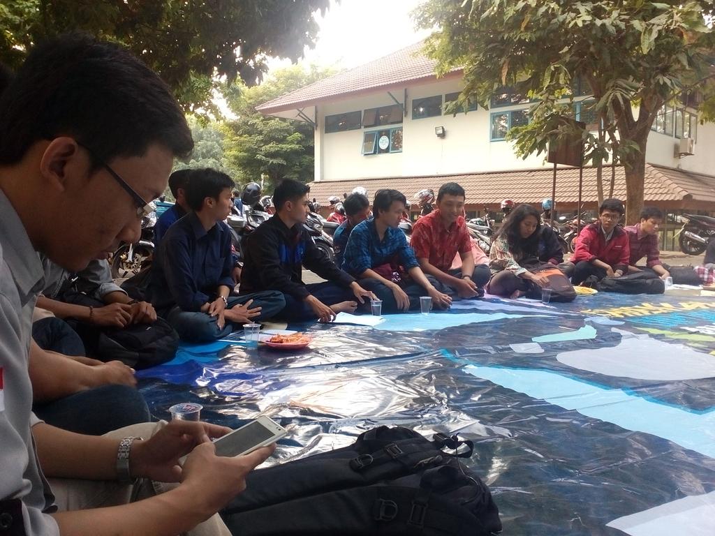 Saat ini sedang seru serunya nih temen temen pembahasannya mengenai pancasila