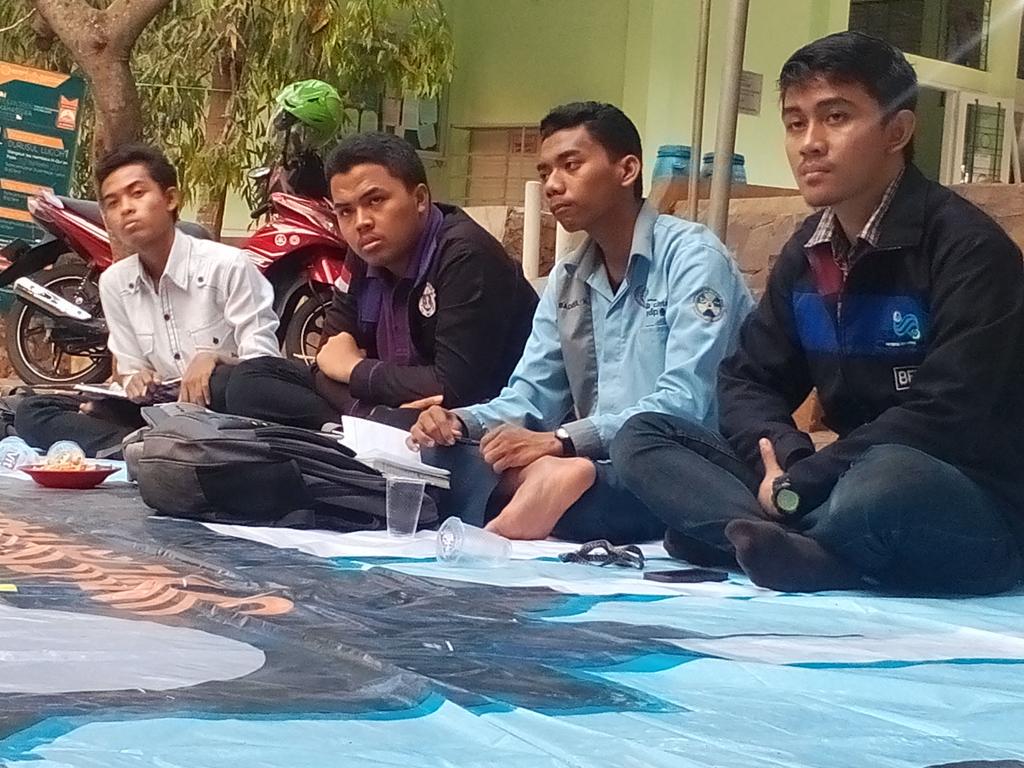 Selain ada Mas Aulia Ketua BEM FT, juga dihadiri oleh Mas Ilham Ketua BEM FKM, Mas Badrul Ketua BEM FSM