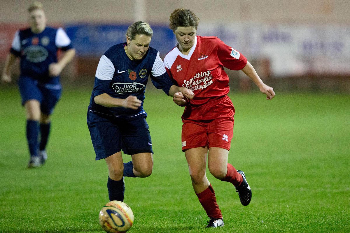 ukfoto's tweet image. See the pics from lastnights friendly #Football match @ftlfc v @NavyFootball1 in #Frome
plus.google.com/10915467013375…