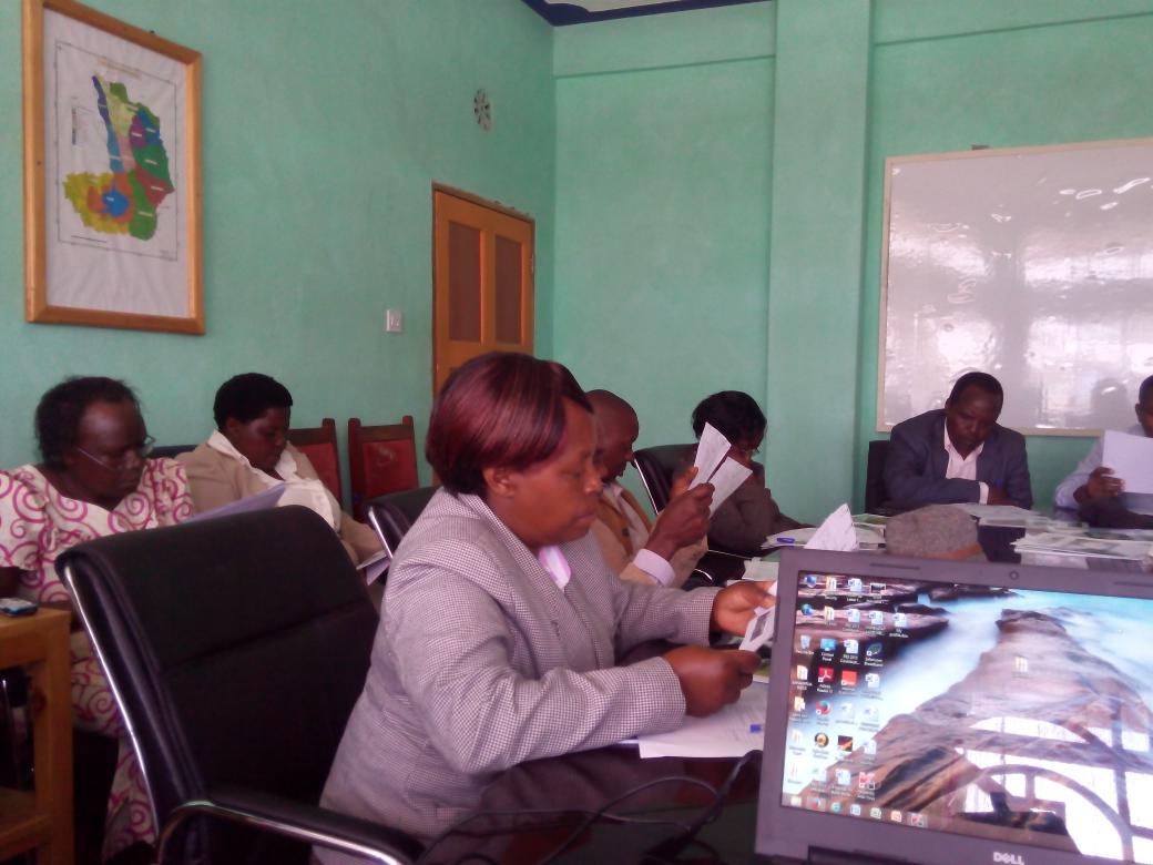 EnockKiminta's tweet photo. Lanabwrua, WWF, Imarisha/GIZ Q3,2015 progress meeting. Thanks to IWRAP!!. http://t.co/Uj8UKu4g3y