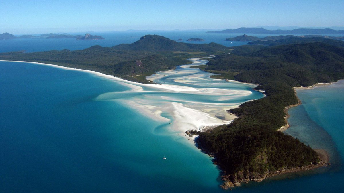 QLDWhitsundays's tweet photo. Whitehaven Beach &amp; Hill Inlet, Whitsunday Island #whitsundays http://t.co/Laf7OBCIo3