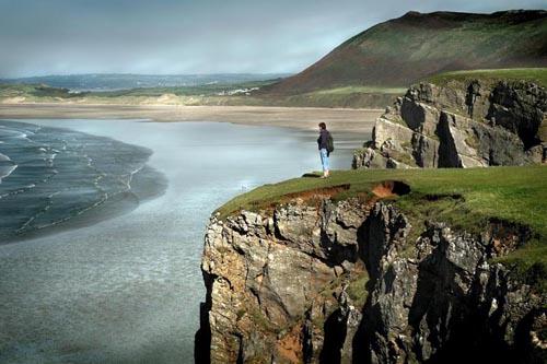 philloach's tweet photo. Route66 leads to the Gower. Fancy that! @nationaltrust @_BARRYISLAND_ @Marcos_Cafe_ http://t.co/rwZXR1EXwm #birthday http://t.co/HsmGDAqf0R