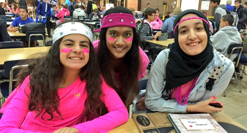 wmscats's tweet photo. This is going to be awesome! #YourThreeWords @GMA #BreastCancerAwarenessMonth http://t.co/RUdxKhh2tK