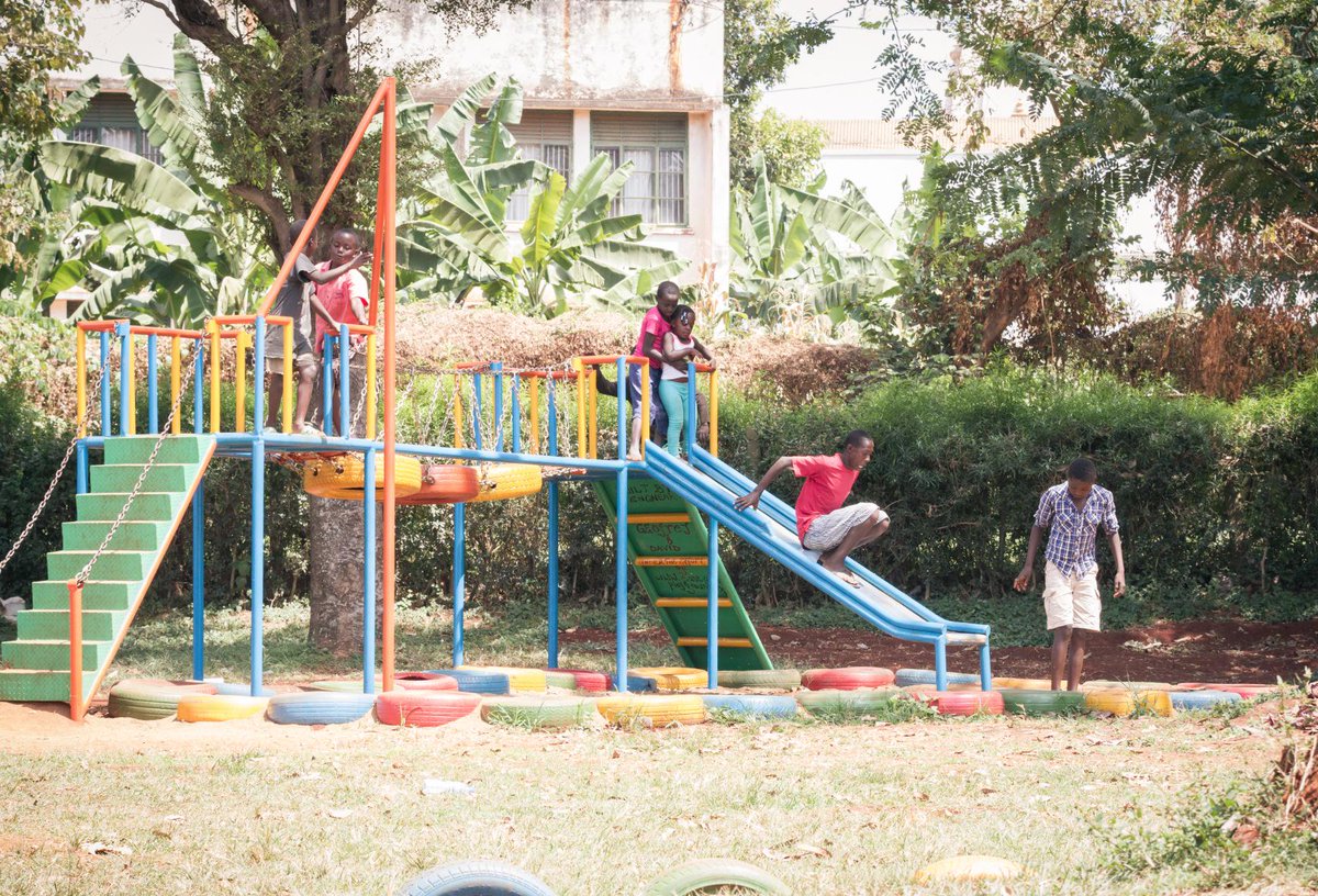 HelpingHandFund's tweet image. Follow our new account for news and updates as we continue to support @EastAfricanPlay's Arts and Play Programmes!