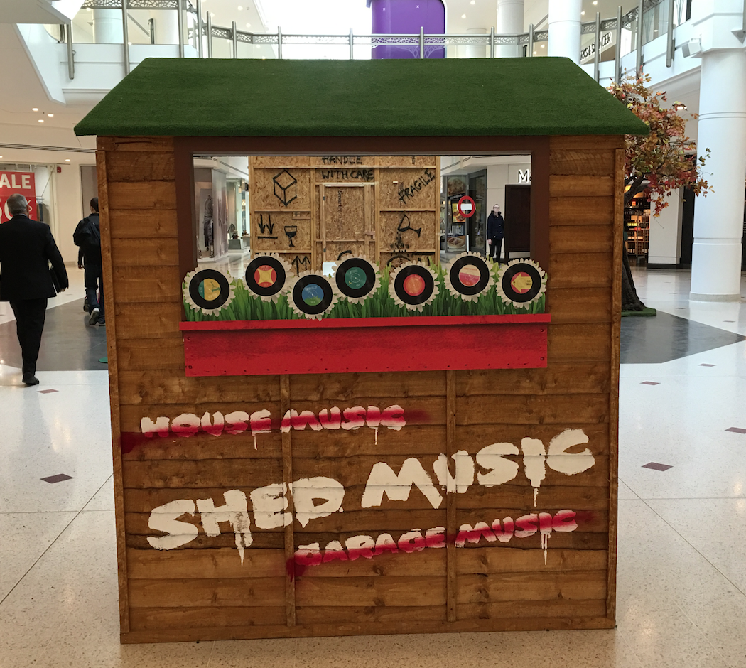 intuBromley's tweet photo. We’re all set up and ready to go for our student night, kicking off at 6pm tonight. Who’s coming along? #intuStudent http://t.co/JFIRucKQYq