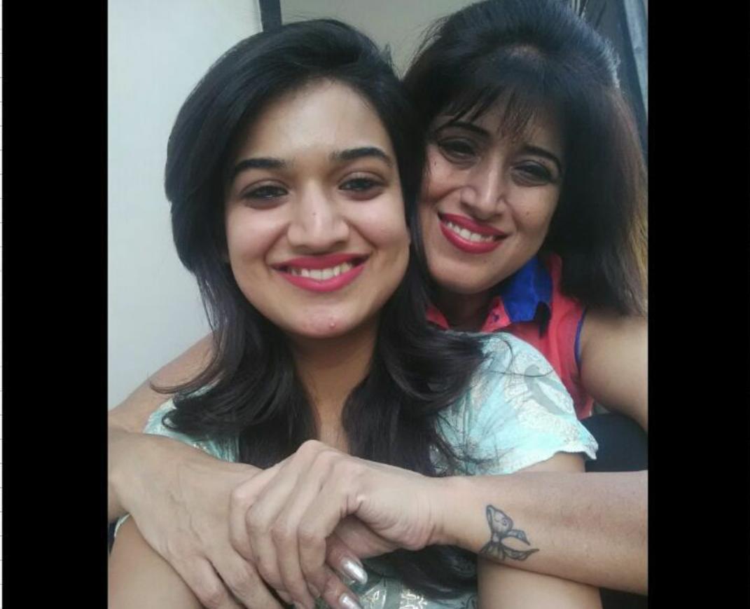 monica0888's tweet photo. Selife selife @sehgal_monica 
Luv u take selfie .... http://t.co/J6lYWVDmW0