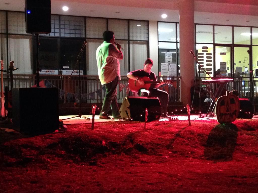 Sekarang giliran Solo Vocal!!
Peserta pertama ada Daniel&amp;Gazi dari RS1