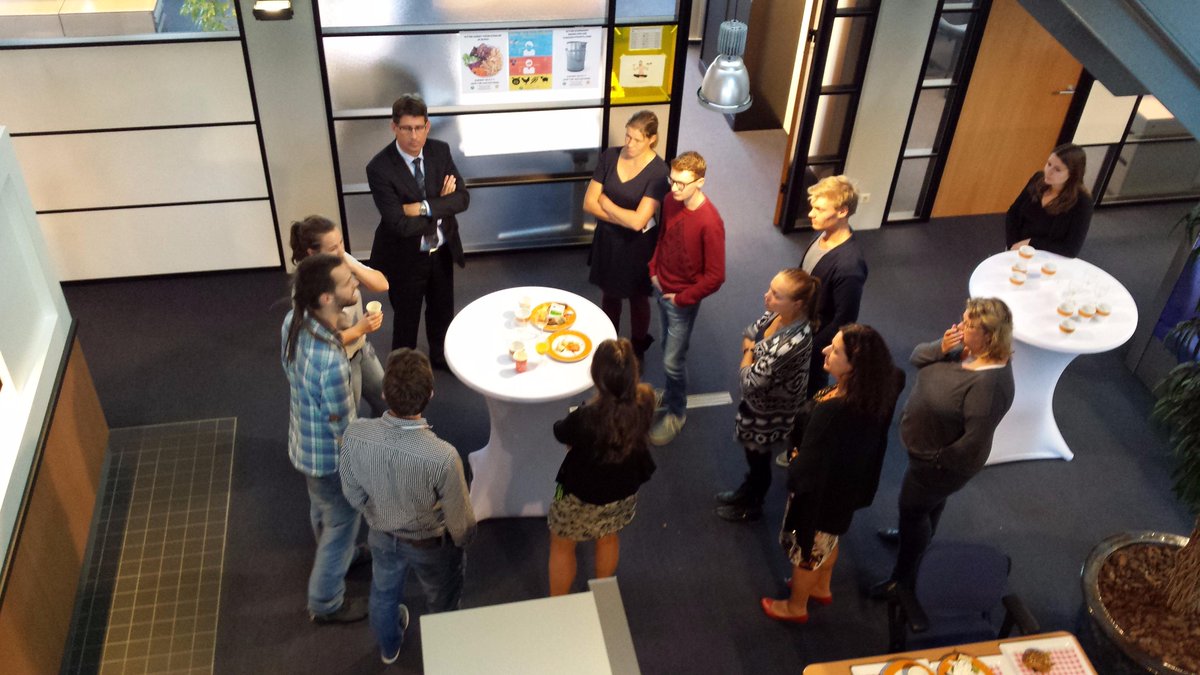 foodlabbrabant's tweet photo. De groep van @BureauYAP krijgt een hoop nieuwe inzichten en ideeën na het gesprek met  @Dick_Pouwels en @AMSpierings! http://t.co/8v1fsgHJk8