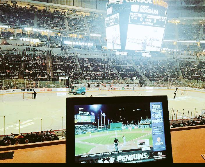 pghgirl15222's tweet image. When your city has multiple winning sports teams #PittsburghProblems