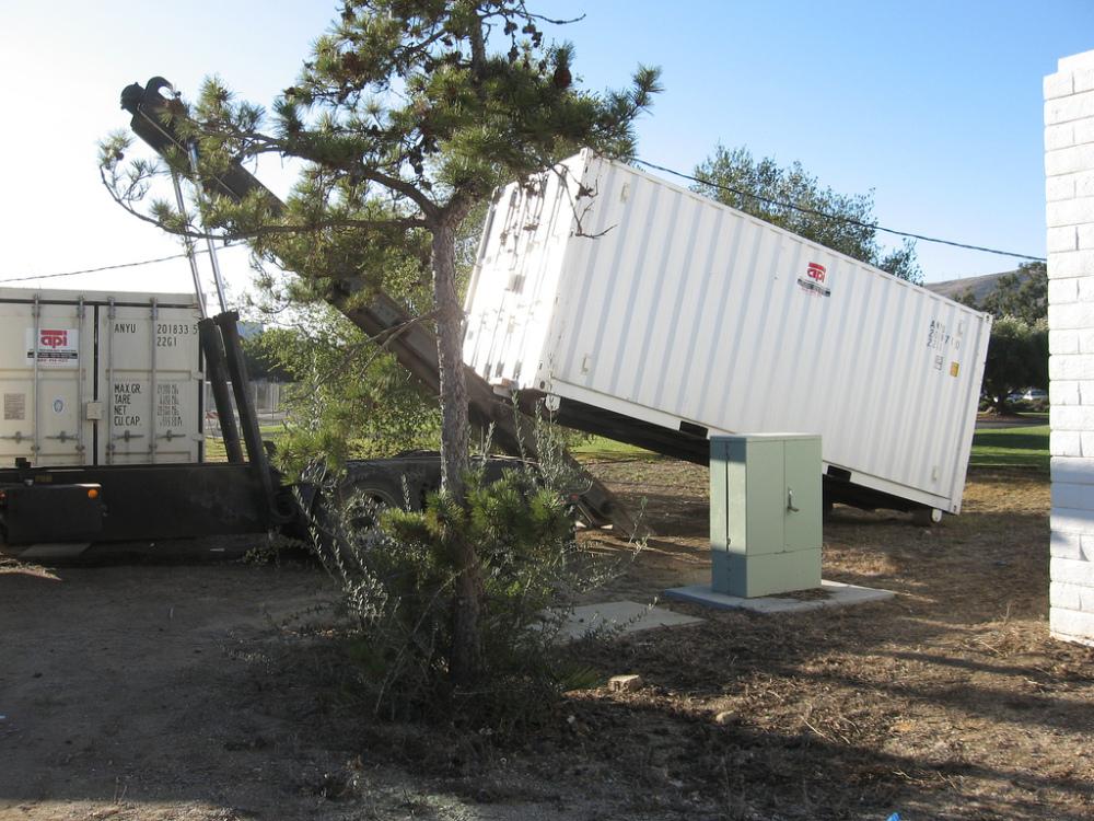 Boxsmart's tweet image. 6 basic facts about roll-off containers: bit.ly/1G5wNtA  #warehouse #logistics