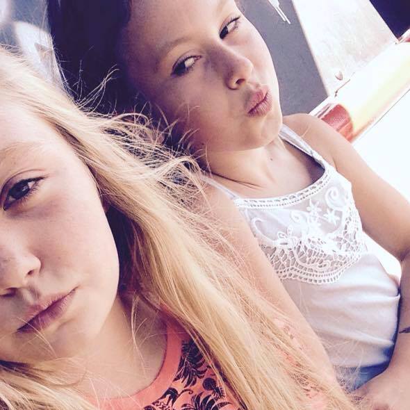 bethanybboba's tweet photo. me and one of my mains ly http://t.co/EKRy6LERh0