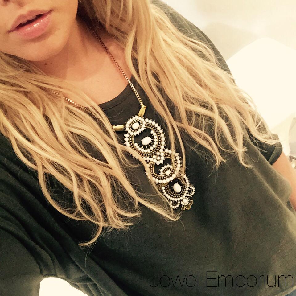 The Donna necklace is selling out fast! Perfect with any knit this A/W jewel-emporium.com #wardrobemusthave 💁🏼