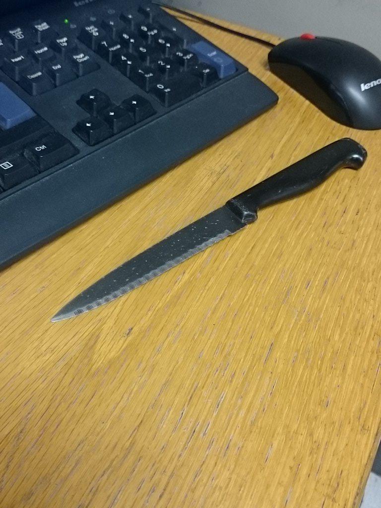 GrindingThings's tweet photo. #WhatGrindsMyGears when people hide shit they shouldn't have. Wtf https://t.co/OCYUtXyR4f