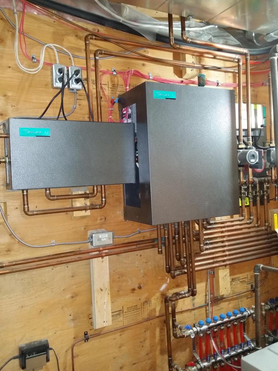 WeFixBoilers's tweet photo. A great looking installation using @TamasHydronic panels
@GeneralPlumbin1 @WeFixHeating 
#hydronics #boilercontrols https://t.co/Hd0Rjm2Bxl