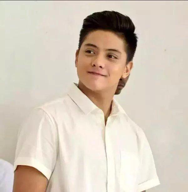KDKNUpdatesPH's tweet image. ANG GWAPO MO NAMAN PADILLS 😳😳😳

#PSYGameOn
#PushAwardsKathNiels