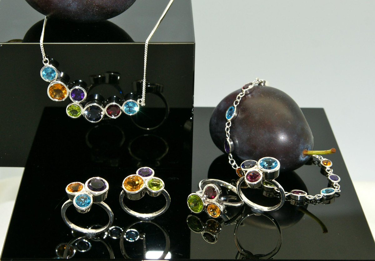 Moodys1883's tweet photo. White Rose Collection launched #moodys1883 Beautiful semi-precious gems in silver from just £250. http://t.co/tsRST5Hrr1