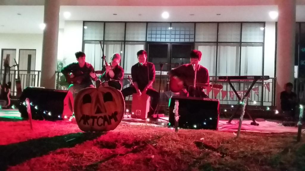 Penampilan Group Band ke-3 dari Slippery Road '13👏