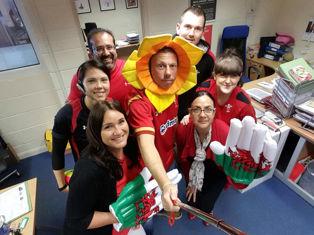 ThinkVans's tweet photo. Thinkvans are supporting @samwarburton_ and the lads in the office! COME ON WALES! #RWC2015 #thinkvans #thinkrugby π²π http://t.co/EZZBvdQT5C