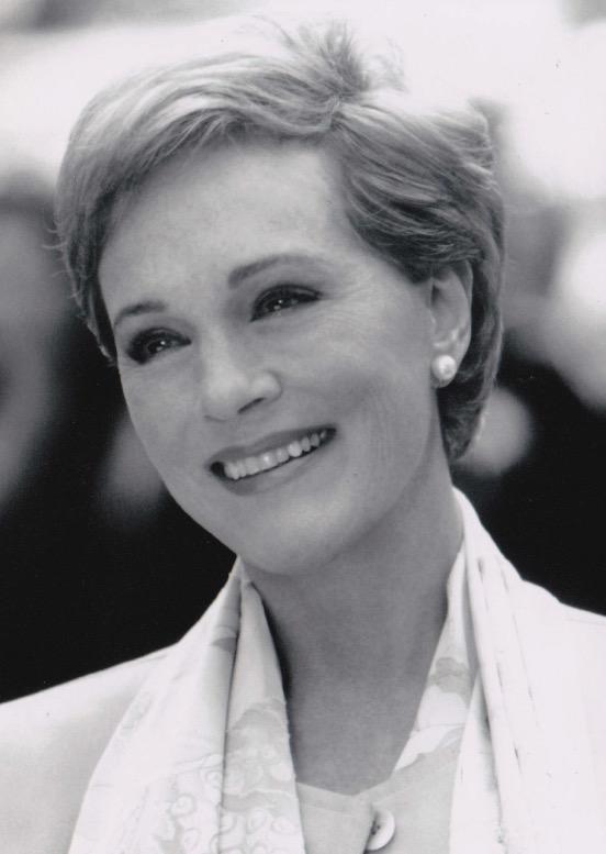 Happy 80th birthday to one of the loveliest actresses of all time!! Julie Andrews is my absolute favorite. 