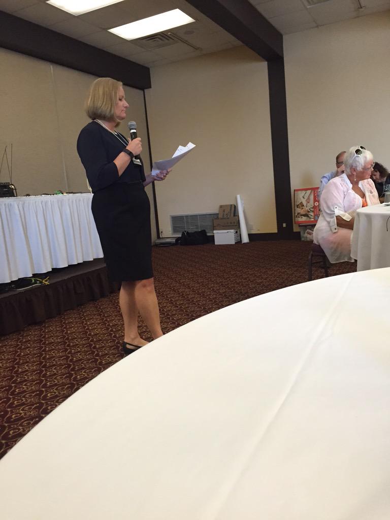 Derekchughes4's tweet photo. Sue discusses the MnSCU HR Evolution #mnscuhr #fallconference15 #DREAMBIG http://t.co/S4MioBpeeL