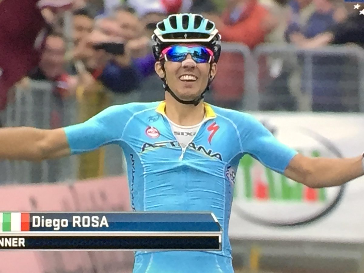 VelloLiVe's tweet photo. @diegoro_89 #congrats #fenomeno @AstanaTeam http://t.co/e4CAY63TVF