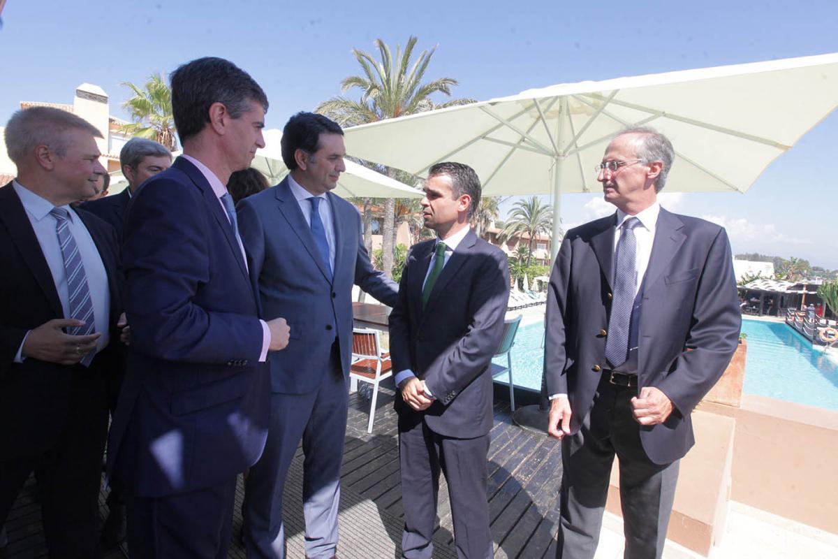 Ayto_Marbella's tweet photo. #Marbella se marca como objetivos la innovación y la promoción turística #Turismo #foroCIT http://t.co/ROT2MziOxF http://t.co/lHJRXe7zyy