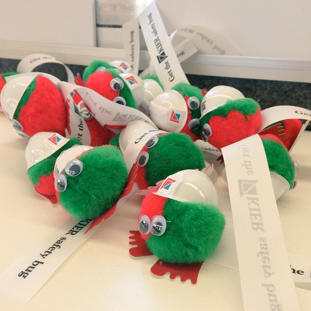 deep_phat's tweet photo. It's my turn to spend a sunny afternoon in Hatfield on the @kiergroup tour bus! #employeeroadshows #OnTour http://t.co/Imu3q8UHXY